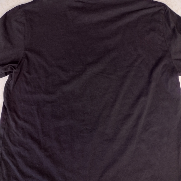 Guess Men's Large short sleeve triangle Tshirt. Black, orange, and gold. - Picture 6 of 9